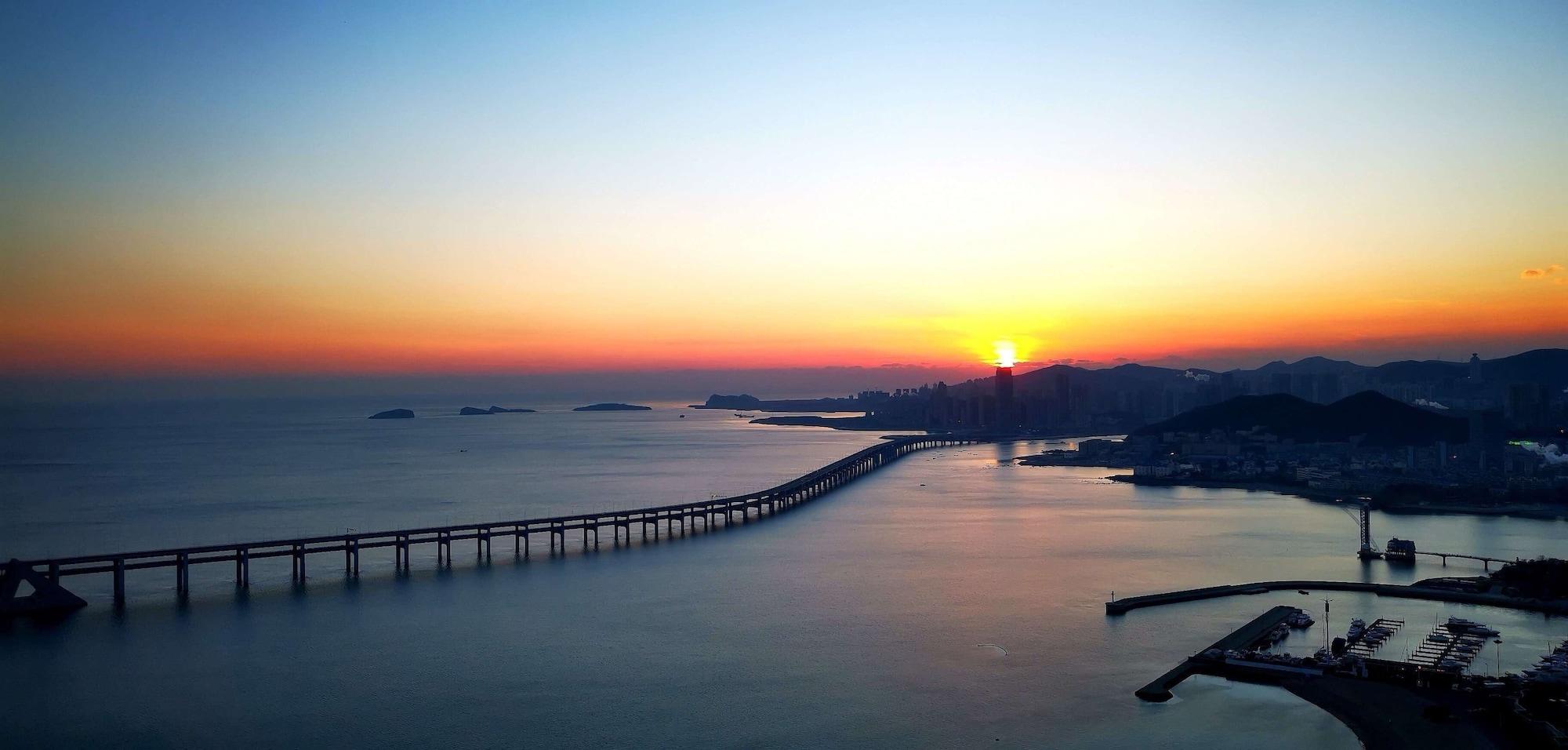 Grand Hyatt Dalian Hotel Екстериор снимка